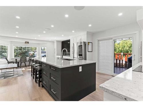 1148 Southglen Drive Sw, Calgary, AB - Indoor Photo Showing Kitchen With Upgraded Kitchen