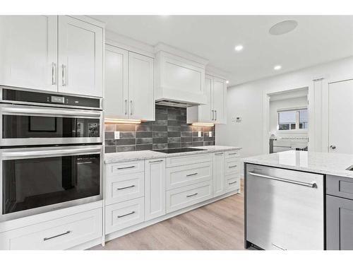 1148 Southglen Drive Sw, Calgary, AB - Indoor Photo Showing Kitchen With Upgraded Kitchen