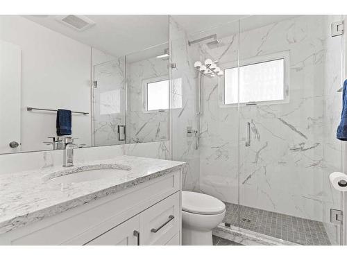 1148 Southglen Drive Sw, Calgary, AB - Indoor Photo Showing Bathroom