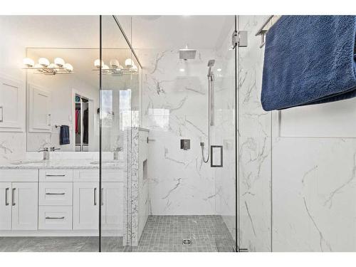 1148 Southglen Drive Sw, Calgary, AB - Indoor Photo Showing Bathroom