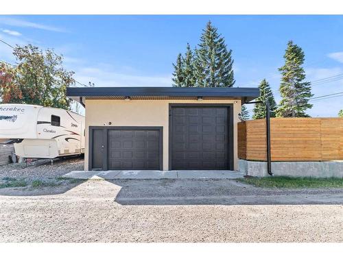 1148 Southglen Drive Sw, Calgary, AB - Outdoor