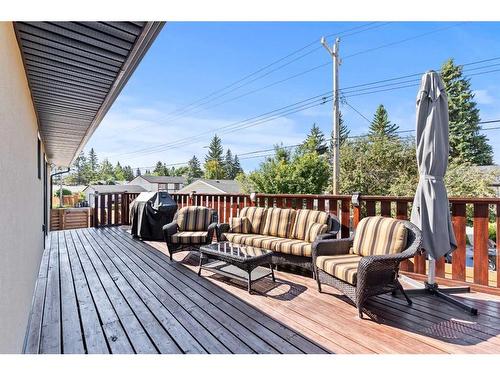 1148 Southglen Drive Sw, Calgary, AB - Outdoor With Deck Patio Veranda With Exterior