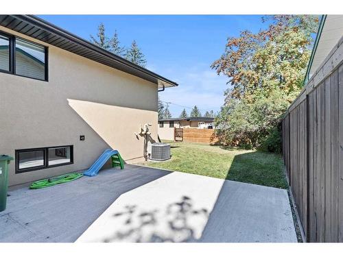 1148 Southglen Drive Sw, Calgary, AB - Outdoor With Exterior