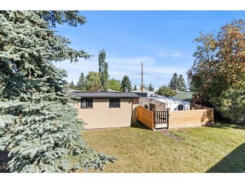 1148 Southglen Drive Sw, Calgary, AB - Outdoor