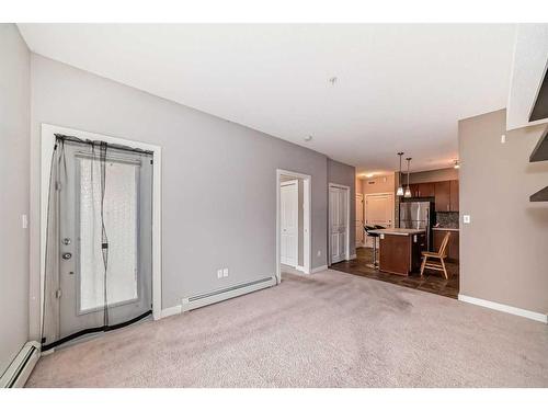 204-11 Millrise Drive Sw, Calgary, AB - Indoor Photo Showing Other Room