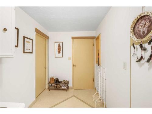 1333 - 39 Street Se, Calgary, AB - Indoor Photo Showing Other Room