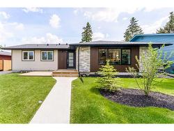 140 Lake Wapta Rise SE Calgary, AB T2J 2M9