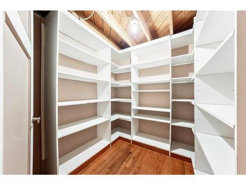 3815 14 Avenue Ne, Calgary, AB - Indoor With Storage