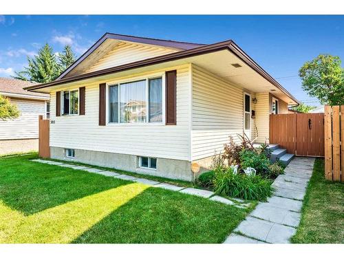 3815 14 Avenue Ne, Calgary, AB - Outdoor