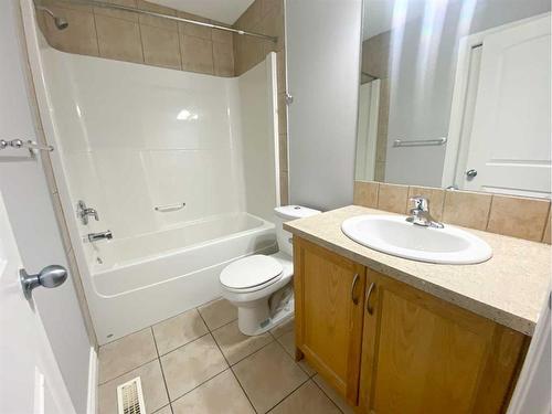 109 Sierra Place, Olds, AB - Indoor Photo Showing Bathroom