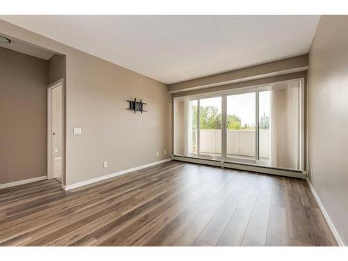 307-4818 Varsity Drive Nw, Calgary, AB - Indoor Photo Showing Other Room