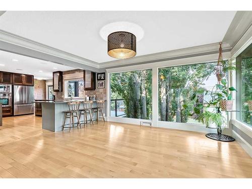 1419 Summit Street Sw, Calgary, AB - Indoor Photo Showing Kitchen