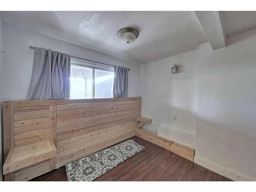 109 Thomson Avenue Ne, Calgary, AB - Indoor Photo Showing Other Room