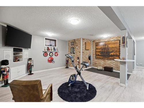 3216 39 Street Se, Calgary, AB - Indoor