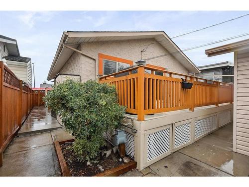 3216 39 Street Se, Calgary, AB - Outdoor With Exterior