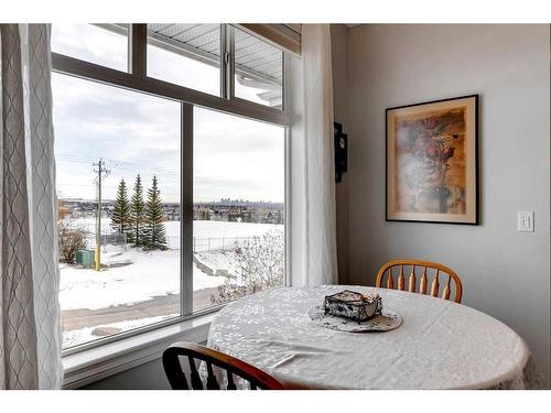 1312-1010 Arbour Lake Road Nw, Calgary, AB - Indoor Photo Showing Dining Room