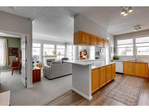 1312-1010 Arbour Lake Road Nw, Calgary, AB - Indoor Photo Showing Kitchen