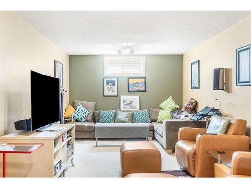 62 Westwood Drive Sw, Calgary, AB - Indoor Photo Showing Living Room