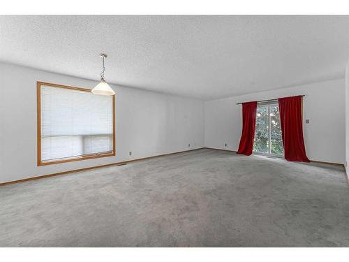 140 Prominence Heights Sw, Calgary, AB - Indoor Photo Showing Other Room