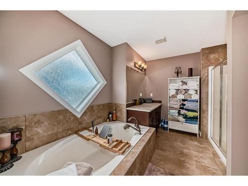 209 Kinniburgh Boulevard, Chestermere, AB - Indoor Photo Showing Bathroom