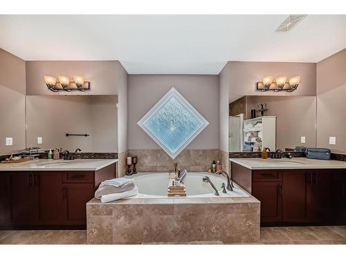 209 Kinniburgh Boulevard, Chestermere, AB - Indoor Photo Showing Bathroom