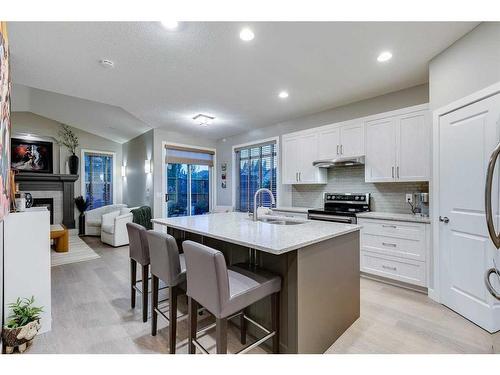 39 Cranridge Crescent Se, Calgary, AB - Indoor Photo Showing Kitchen