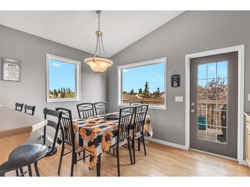 213 West Lakeview Place, Chestermere, AB - Indoor Photo Showing Dining Room