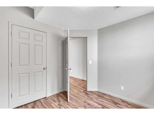 213 West Lakeview Place, Chestermere, AB - Indoor Photo Showing Other Room