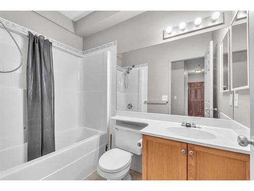 213 West Lakeview Place, Chestermere, AB - Indoor Photo Showing Bathroom