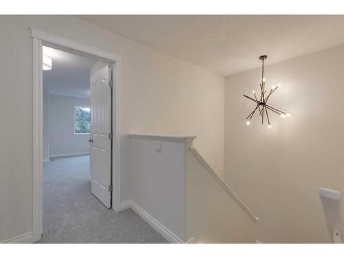 625 21 Avenue Ne, Calgary, AB - Indoor Photo Showing Other Room