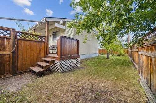 807 Olympia Crescent Se, Calgary, AB - Outdoor