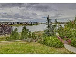 205-8 Country Village Bay NE Calgary, AB T3K 5J7