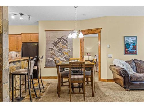 112-175 Crossbow Place, Canmore, AB - Indoor Photo Showing Dining Room