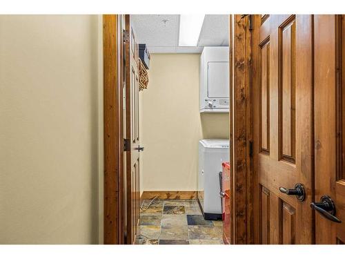 112-175 Crossbow Place, Canmore, AB - Indoor