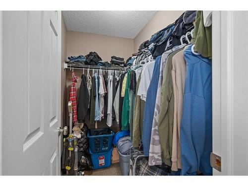 3302 New Brighton Gardens Se, Calgary, AB - Indoor With Storage