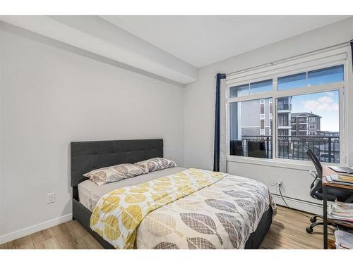 3202-3727 Sagehill Drive Nw, Calgary, AB - Indoor Photo Showing Bedroom