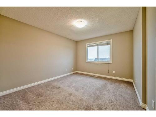 104 Sherwood Square Nw, Calgary, AB - Indoor Photo Showing Other Room