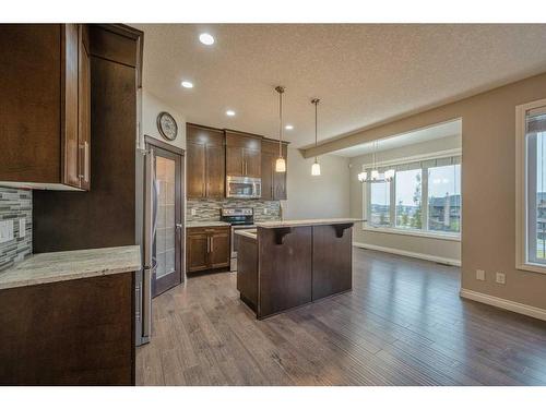 104 Sherwood Square Nw, Calgary, AB - Indoor Photo Showing Kitchen With Upgraded Kitchen