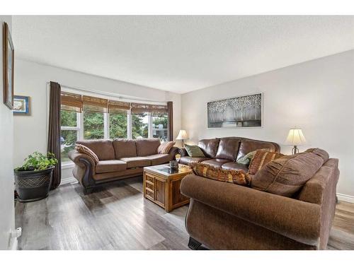 364 Silvergrove Place Nw, Calgary, AB - Indoor Photo Showing Living Room