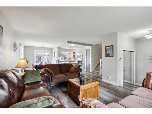 364 Silvergrove Place Nw, Calgary, AB - Indoor Photo Showing Living Room