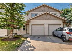 53 Eversyde Court SW Calgary, AB T2Y 4S3