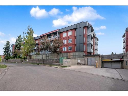 213-335 Garry Crescent Ne, Calgary, AB - Outdoor With Facade