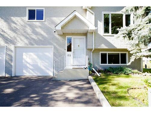 117 Fairway View Nw, High River, AB - Outdoor