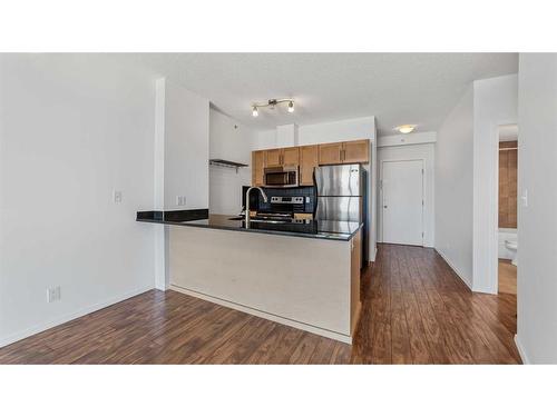 1210-325 3 Street Se, Calgary, AB - Indoor Photo Showing Kitchen