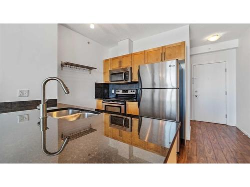 1210-325 3 Street Se, Calgary, AB - Indoor Photo Showing Kitchen With Double Sink