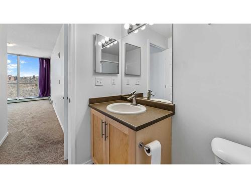 1210-325 3 Street Se, Calgary, AB - Indoor Photo Showing Bathroom