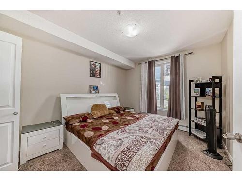 1215-333 Taravista Drive Ne, Calgary, AB - Indoor Photo Showing Bedroom