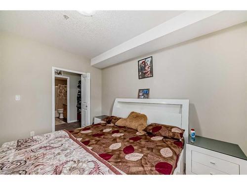 1215-333 Taravista Drive Ne, Calgary, AB - Indoor Photo Showing Bedroom