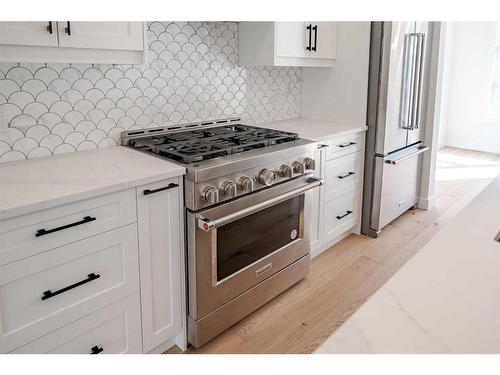 3209 16 Street Sw, Calgary, AB - Indoor Photo Showing Kitchen With Stainless Steel Kitchen With Upgraded Kitchen