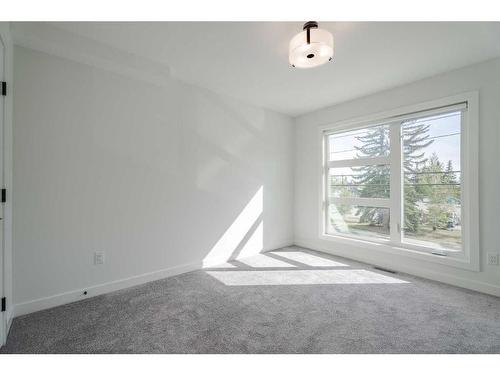 3209 16 Street Sw, Calgary, AB - Indoor Photo Showing Other Room